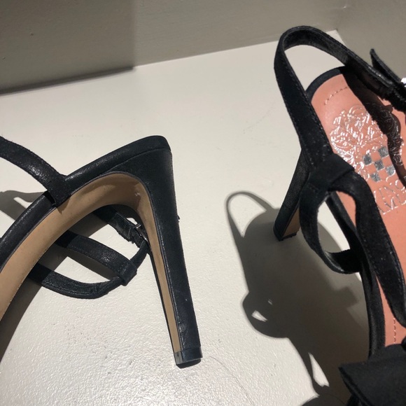 Vince Camuto Black stiletto pre-owned. - Picture 7 of 9